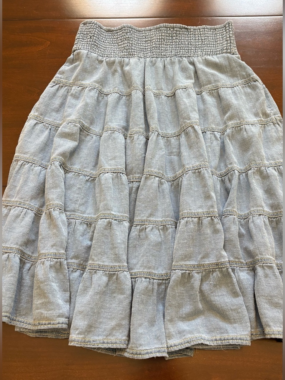 Pilcro Reese 100% Cotton
Smocked Midi Skirt medium - Picture 5 of 16